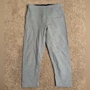 Lysse Tummy‎ Control Capri Size Small